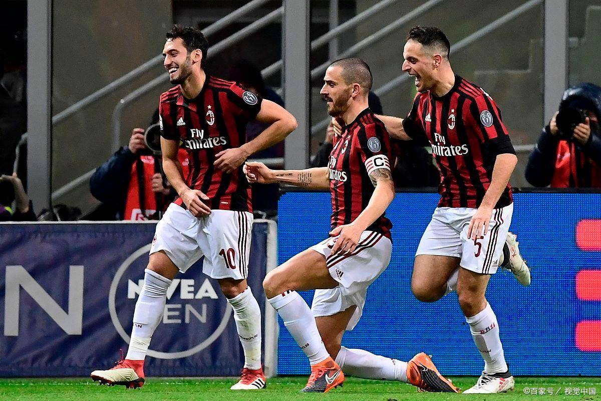 记者：埃斯特旺已抵达伦敦，周一将跟随切尔西训练（埃斯特旺已到伦敦，周一将随切尔西合练）