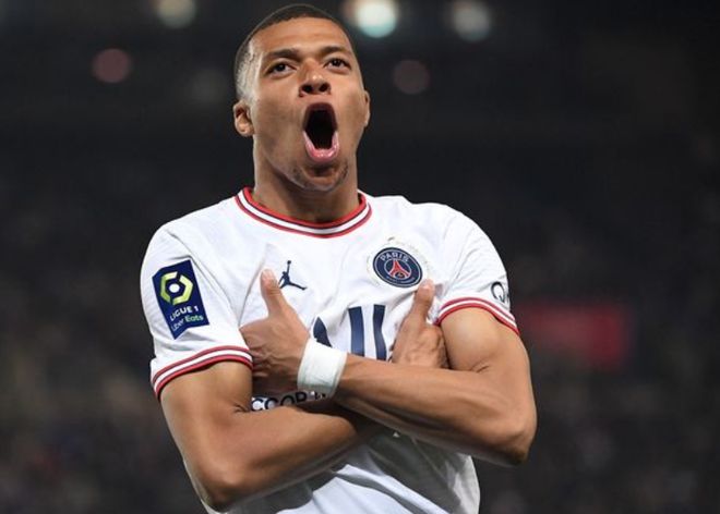 J联赛名哨今村义朗宣布退役，曾因漏判迭戈暴力犯规被停哨