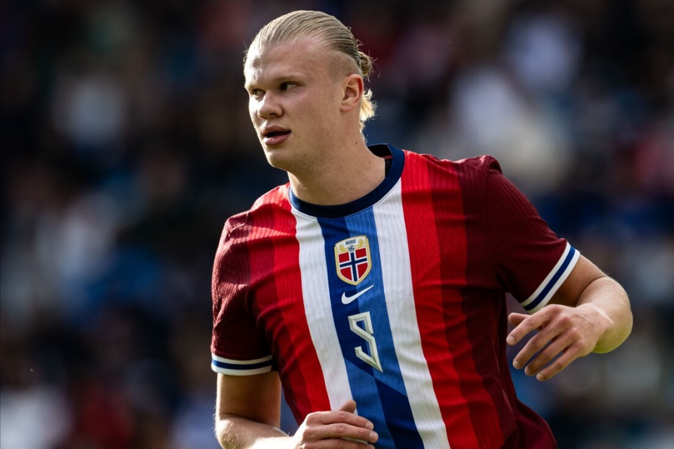 C罗姐姐：批评C罗去白宫的人真是伪君子，他扛了葡萄牙20年（C罗姐姐回怼：指责C罗赴白宫者皆为伪君子，他已扛起葡萄牙20年）