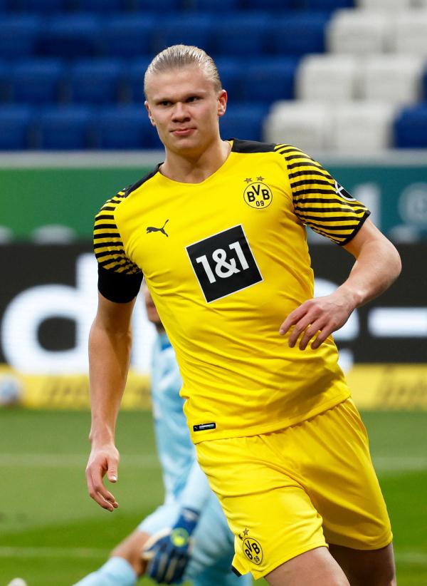 孙兴慜加盟洛杉矶FC首赛季数据：13场比赛12球3助攻（加盟洛杉矶FC首季，孙兴慜13战12球3助攻）