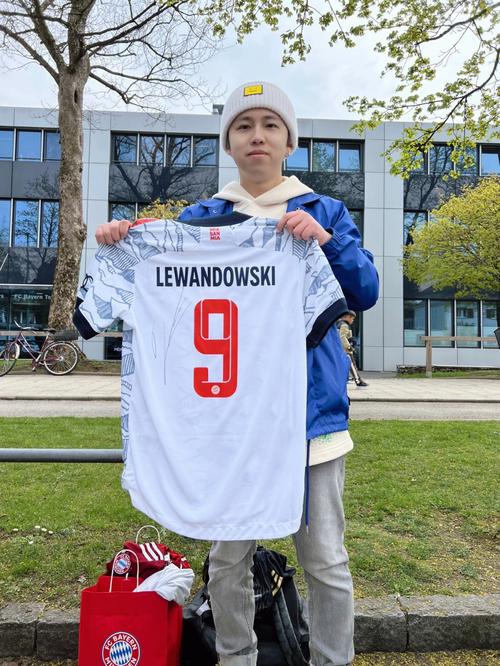 天降神兵，埃斯皮诺替补登场后即在底线附近攻入神仙球制胜（神奇替补埃斯皮诺底线附近一脚神仙球锁定胜局）