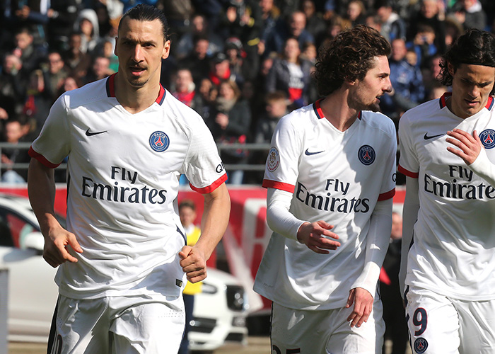 为何亲斯内德？穆帅：斯内德给了我三冠王，那是最棒的一年（穆帅谈为何偏爱斯内德：他助我夺三冠，那是我最好的一个赛季）