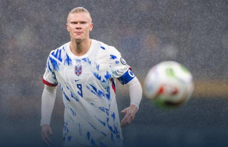 英超：曼联客场2-1战胜莱斯特城（英超：曼联客场2比1击败莱斯特城）