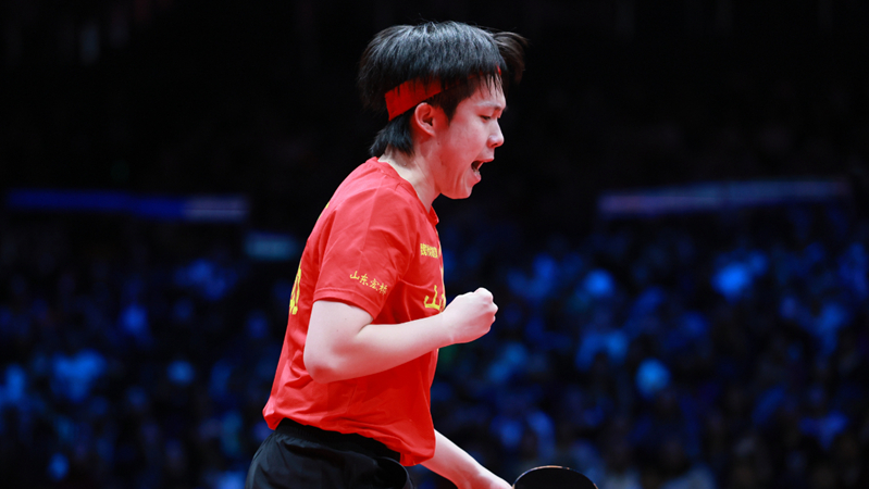 詹姆斯：防守时我们要拧成一根绳，并且时刻保持沟通（詹姆斯：防守要同心协力，始终保持沟通）