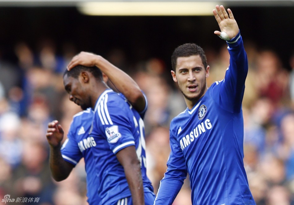 成都蓉城主帅徐正源获三年大合同，球队获亚冠资格，有望争夺双冠，球迷期待新赛季表现。（徐正源与成都蓉城签下三年长约，球队获亚冠资格剑指双冠，球迷期待新赛季）